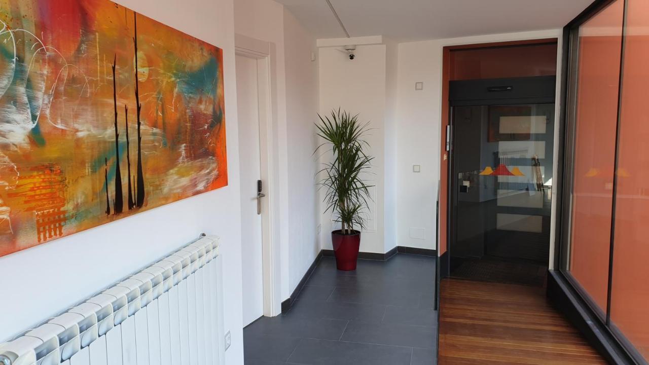 Apartaments Y Habitacions Entre Volcans Олот Екстериор снимка