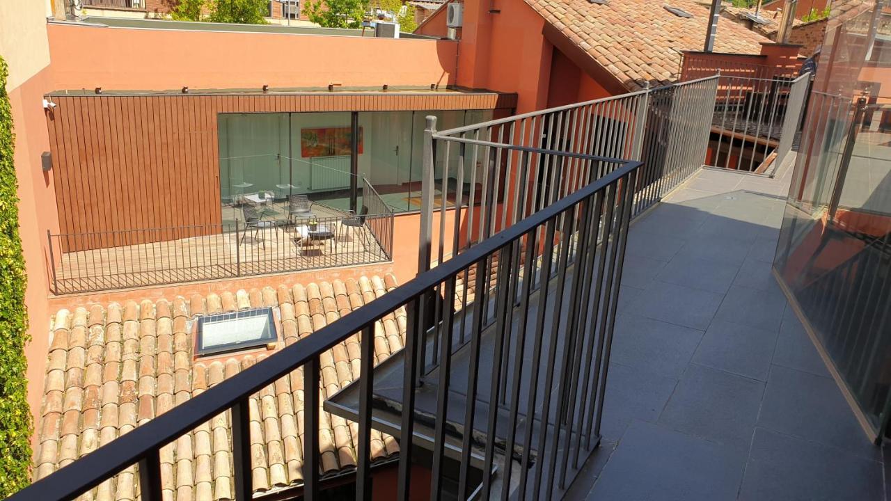 Apartaments Y Habitacions Entre Volcans Олот Екстериор снимка