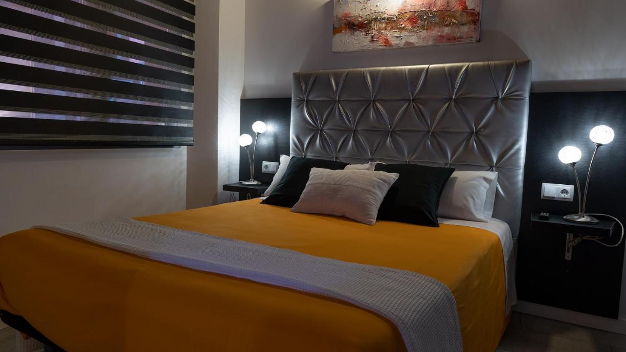 Apartaments Y Habitacions Entre Volcans Олот Екстериор снимка
