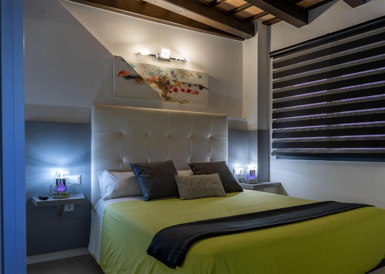 Apartaments Y Habitacions Entre Volcans Олот Екстериор снимка