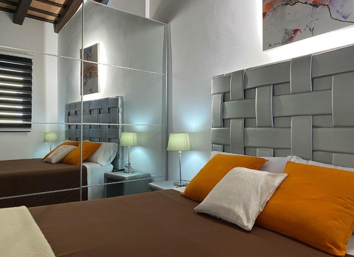 Apartaments Y Habitacions Entre Volcans Олот Екстериор снимка