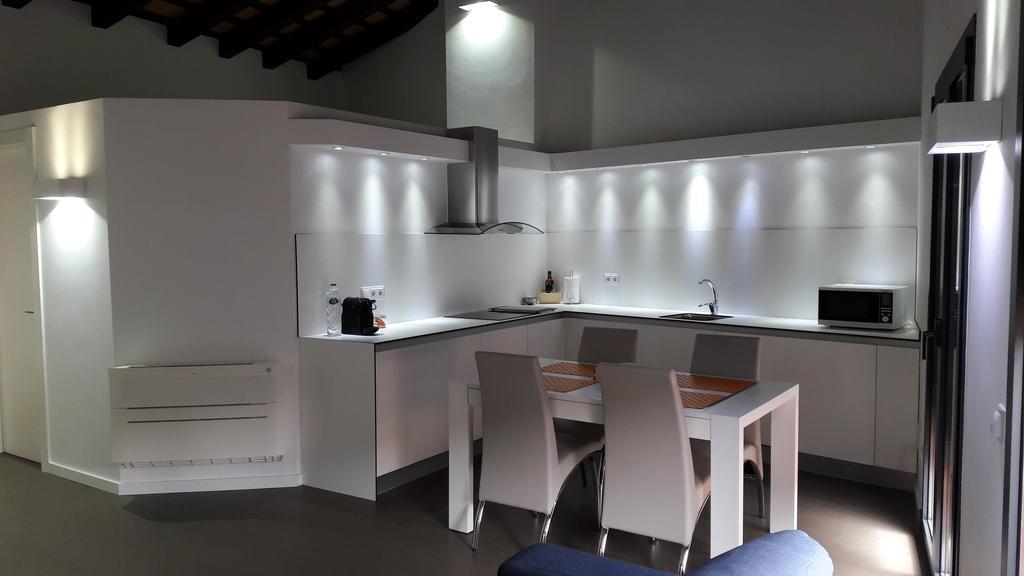 Apartaments Y Habitacions Entre Volcans Олот Екстериор снимка