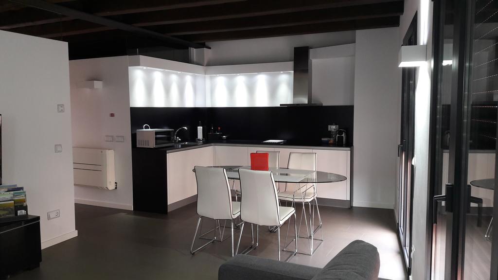 Apartaments Y Habitacions Entre Volcans Олот Екстериор снимка